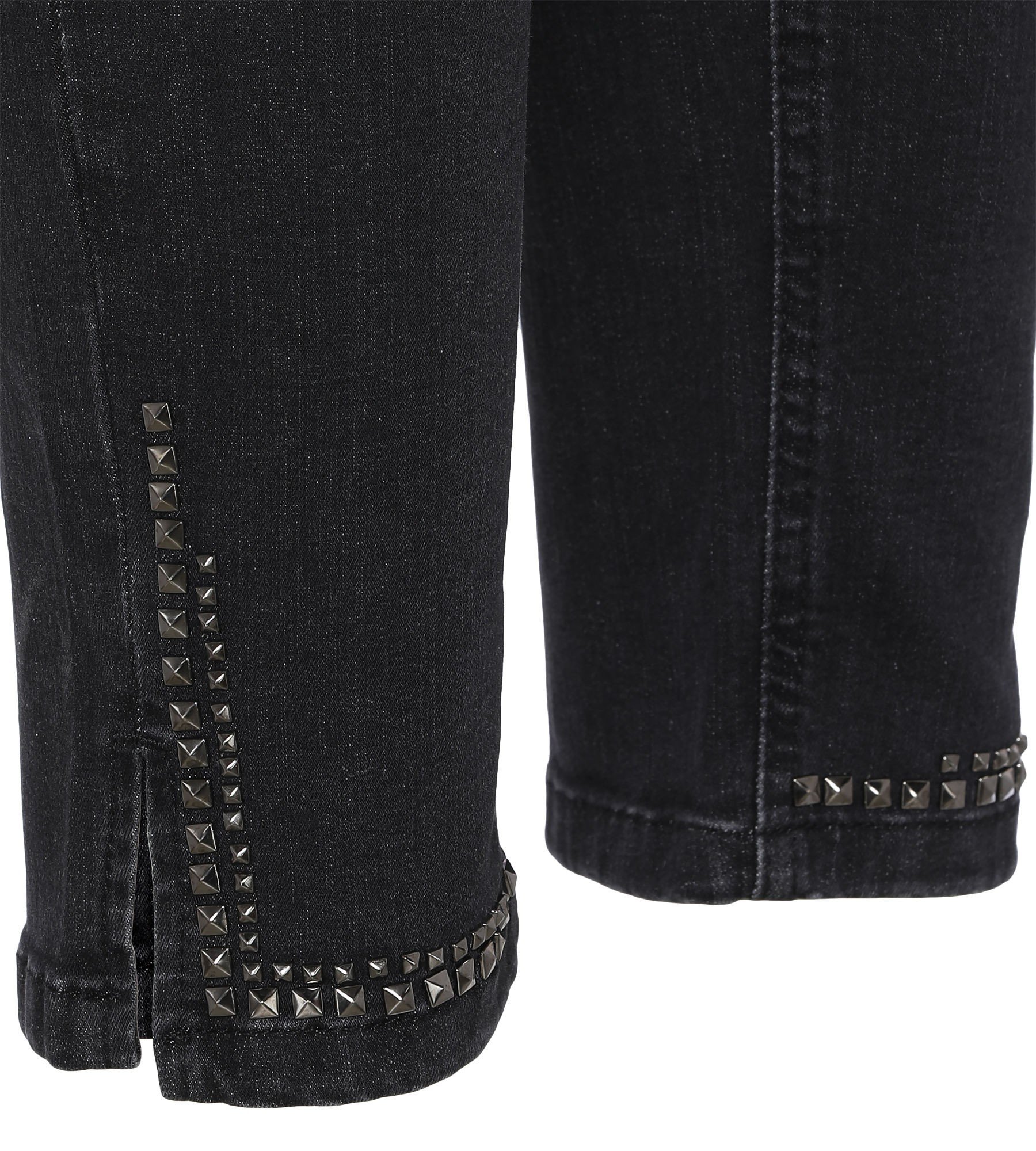 Jeans mit Nieten und Ziersteinen - Outlet Mode - Sarah Kern - Marken